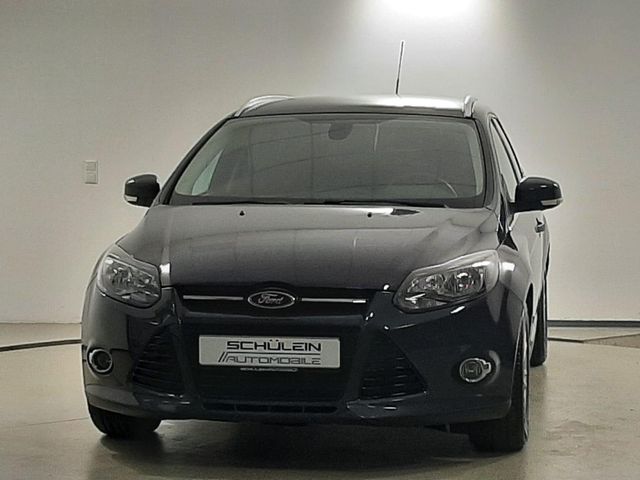 Ford Focus Titanium*Automatik*Navi*SHZ*PDC*Tempo*2.Hd