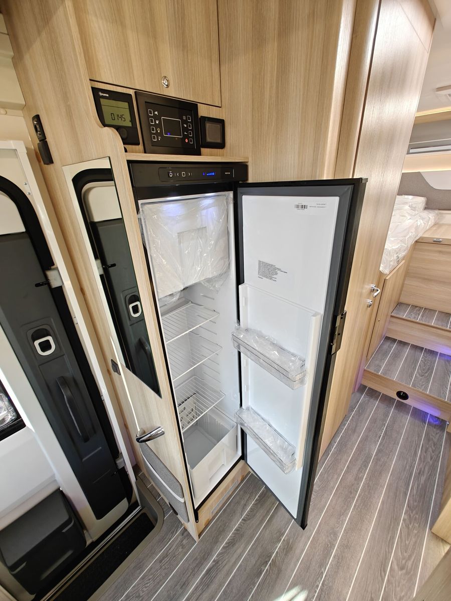 Fahrzeugabbildung NobelART T 7000