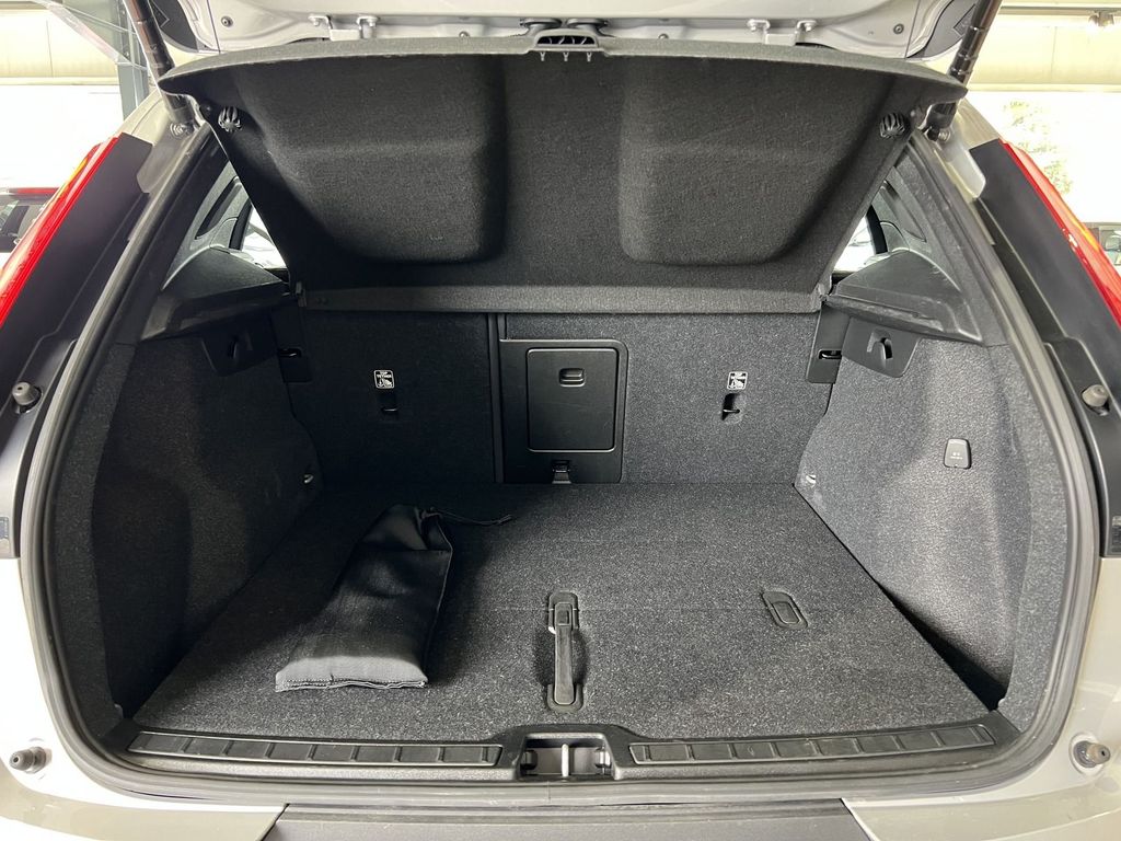 Volvo XC40 B4 Plus Dark ACC BLIS Kamera 19Zoll LED H/K