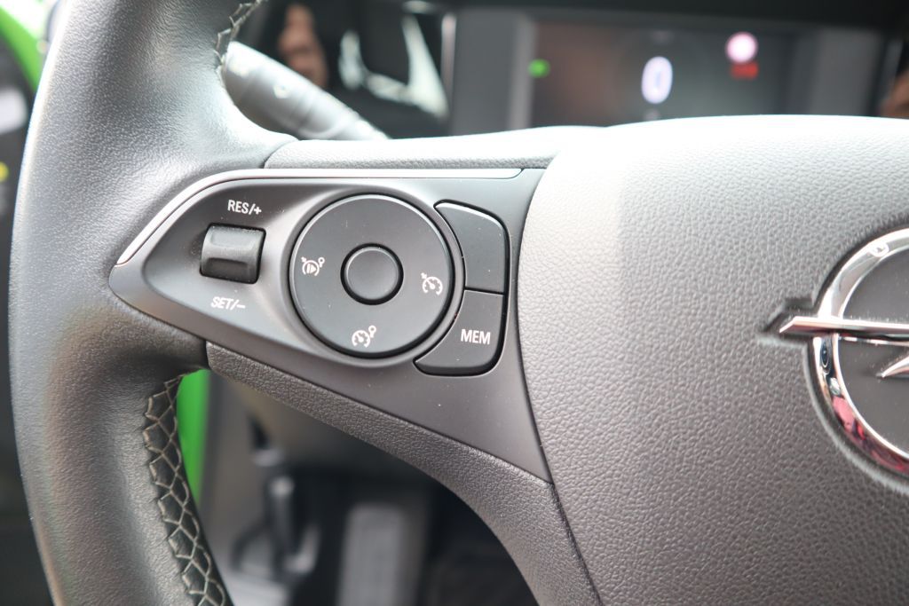 Fahrzeugabbildung Opel Mokka-e Elegance+LED+Allwetter+Keyless