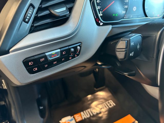 BMW 120 i *HEAD-UP*StandHZ*AHK*SPORT*2-ZONEN*CARPLAY