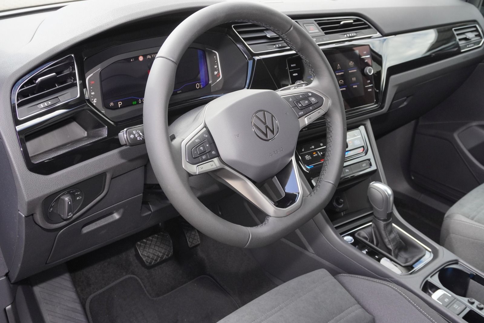 Fahrzeugabbildung Volkswagen Touran Highline 1,5 l TSI OPF 110 kW (150 PS) 7-