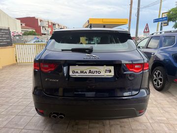 Jaguar F-Pace - 8