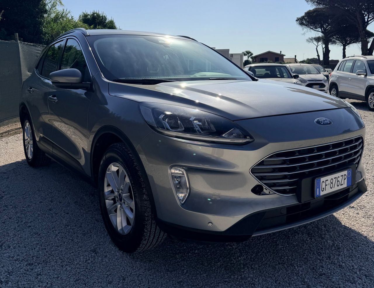 Ford Kuga - 1