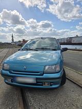 Renault Clio 1.4 RT (Top gepflegt) Automatik - Renault Clio aus 1994