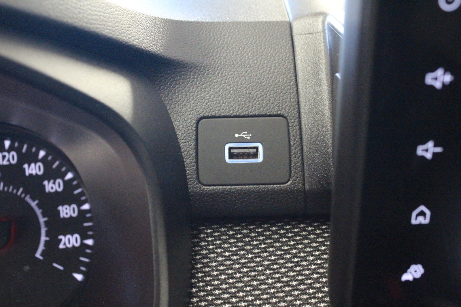 Fahrzeugabbildung Dacia Sandero TCe 90 auto Journey *Komfort-Paket*Sitzh