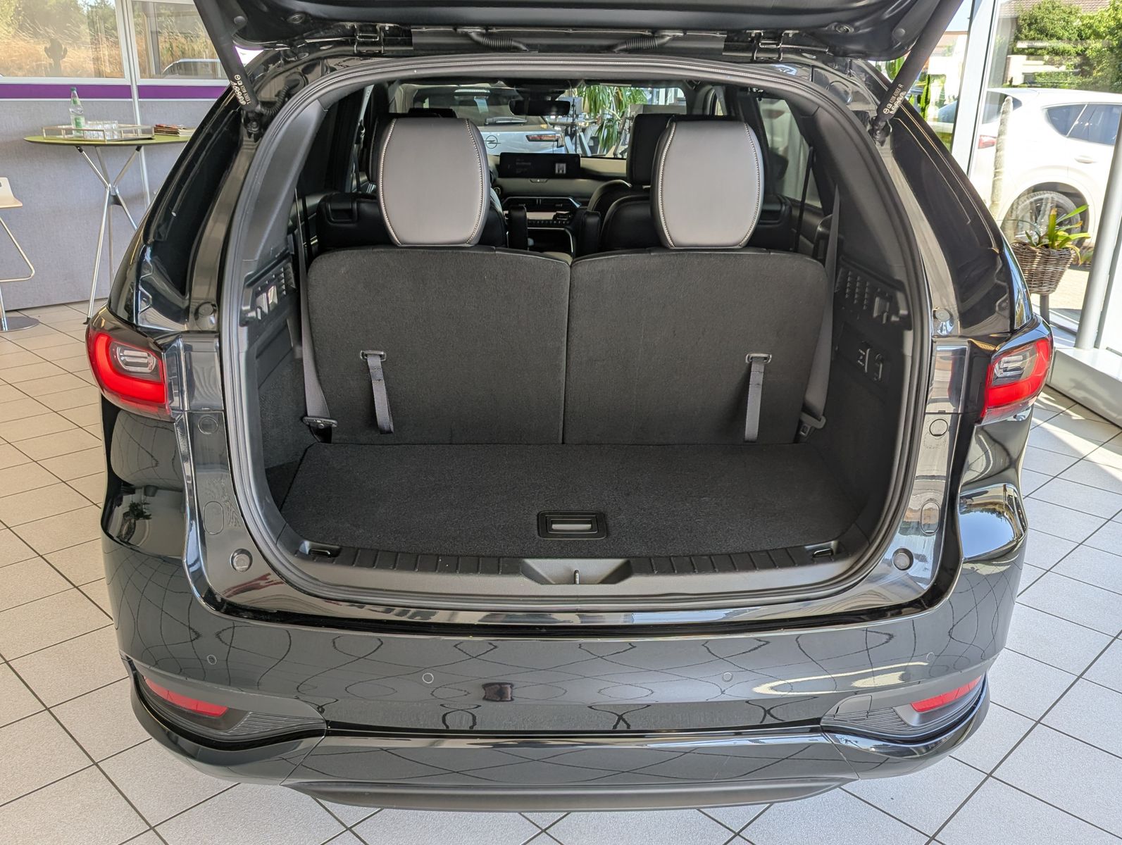 Fahrzeugabbildung Mazda CX-80 3.3L E-SKYACTIV D 254 HOMURA+ 6-Sitze Pano