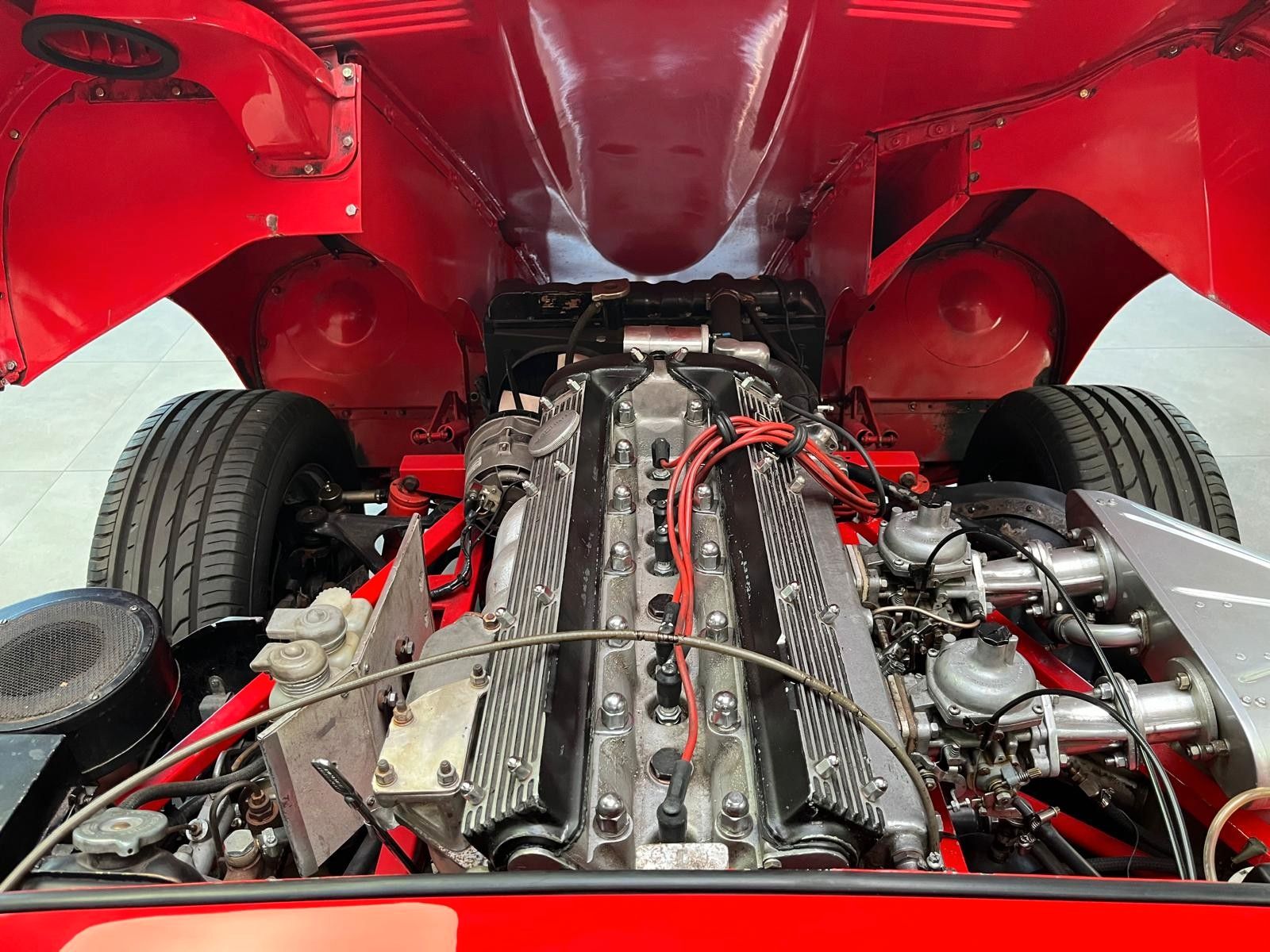 Fahrzeugabbildung Jaguar E-Type 4.2 Coupe Serie 1.5 6-Zylinder