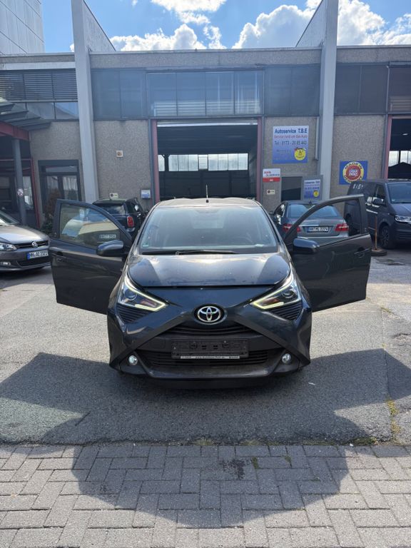 Image of Toyota Aygo (X)