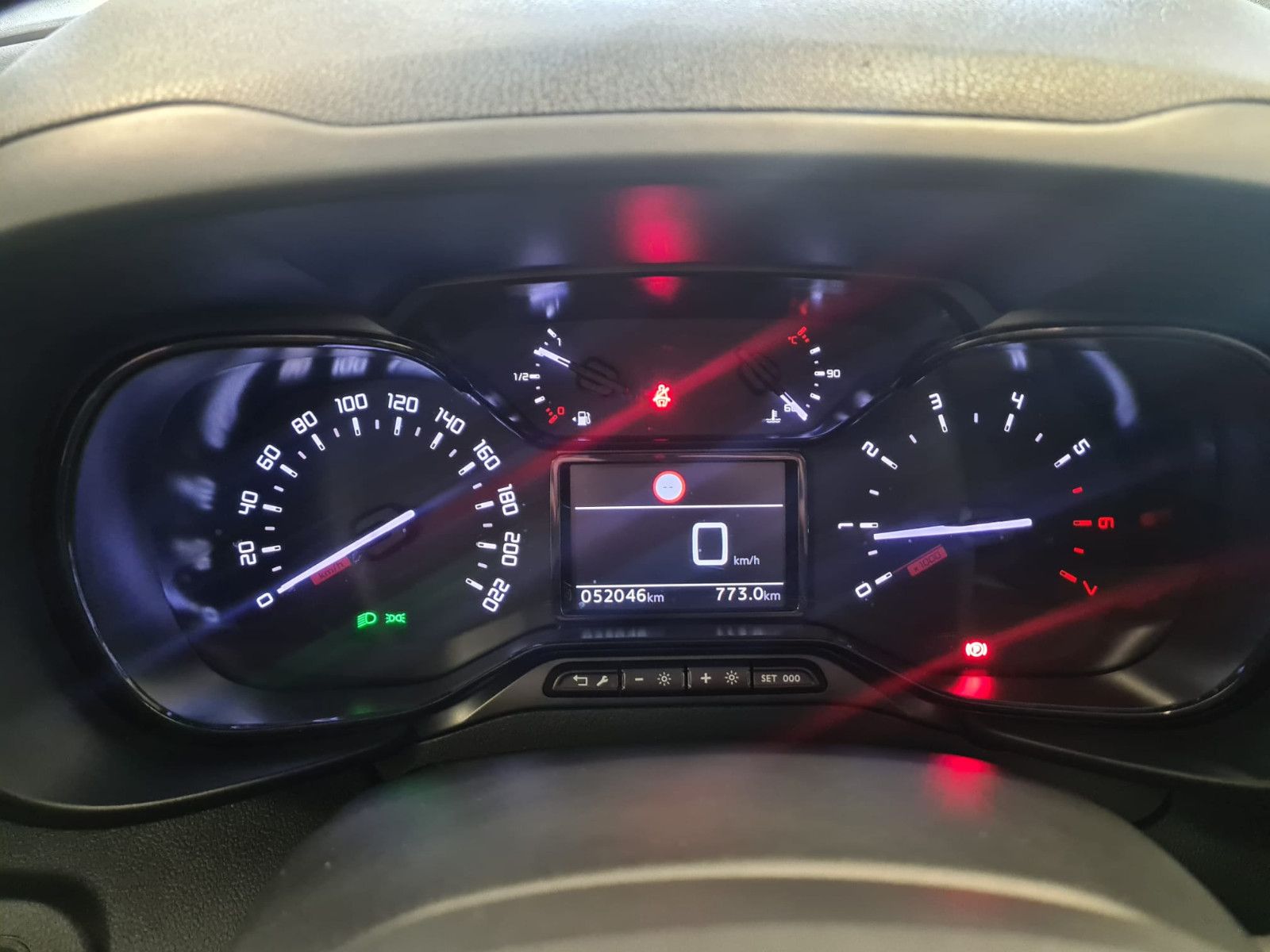 Fahrzeugabbildung Citroën Berlingo / KAMERA / SCHECKHEFT