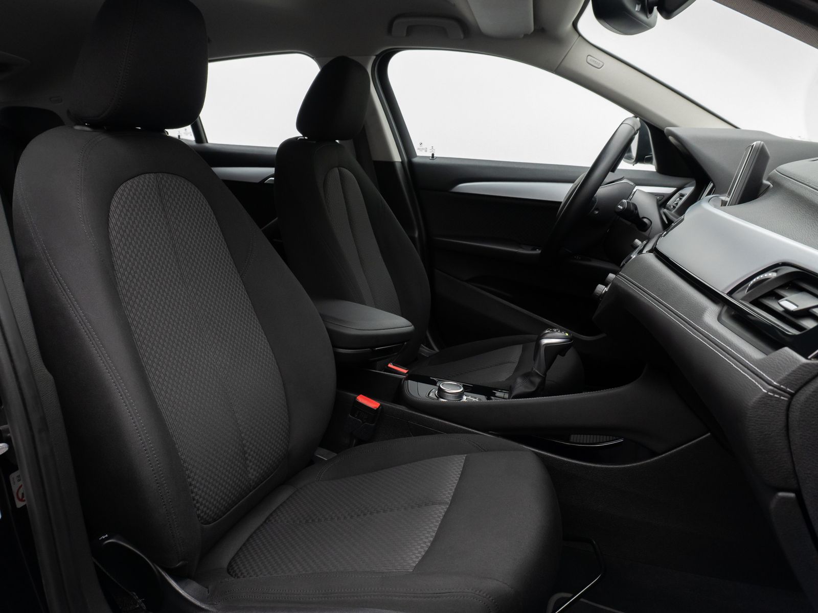 Fahrzeugabbildung BMW X2 xD25e Kamera DAB Lordos LED Geschwindigkeitsr