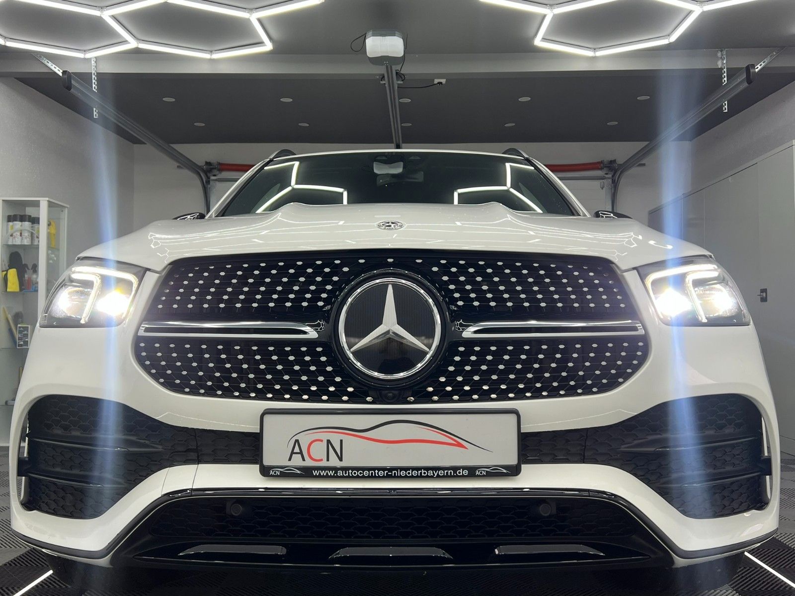 Fahrzeugabbildung Mercedes-Benz GLE 350 d 4Matic AMG-LINE/DISTRONIC/AIR/7-SITZER