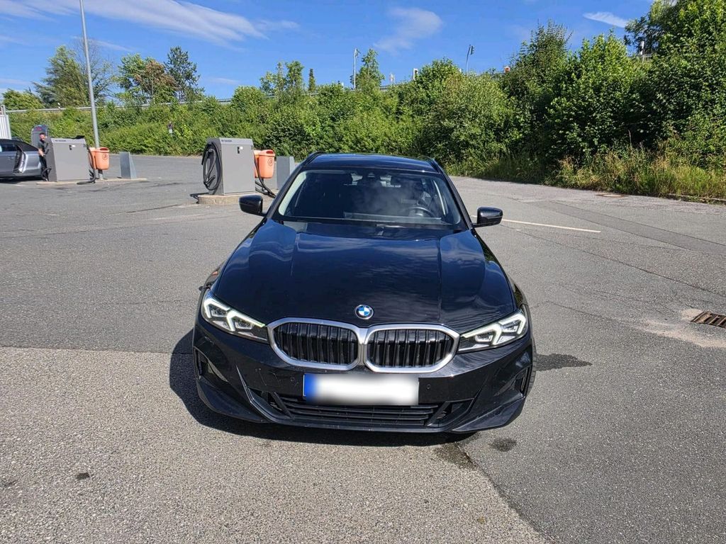 Image of BMW 320