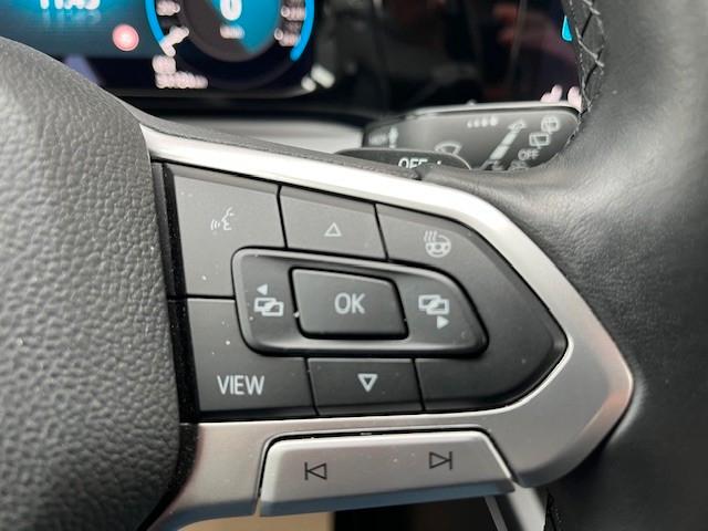 Volkswagen Golf VIII Lim. 1.5 eTSI DSG Active
