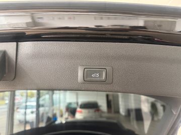 Audi A6 - 6