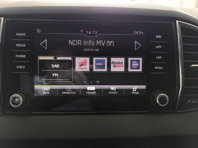 Fahrzeugabbildung SKODA Karoq 1.6 TDI SCR DSG Style LED NAVI KESSY SMART