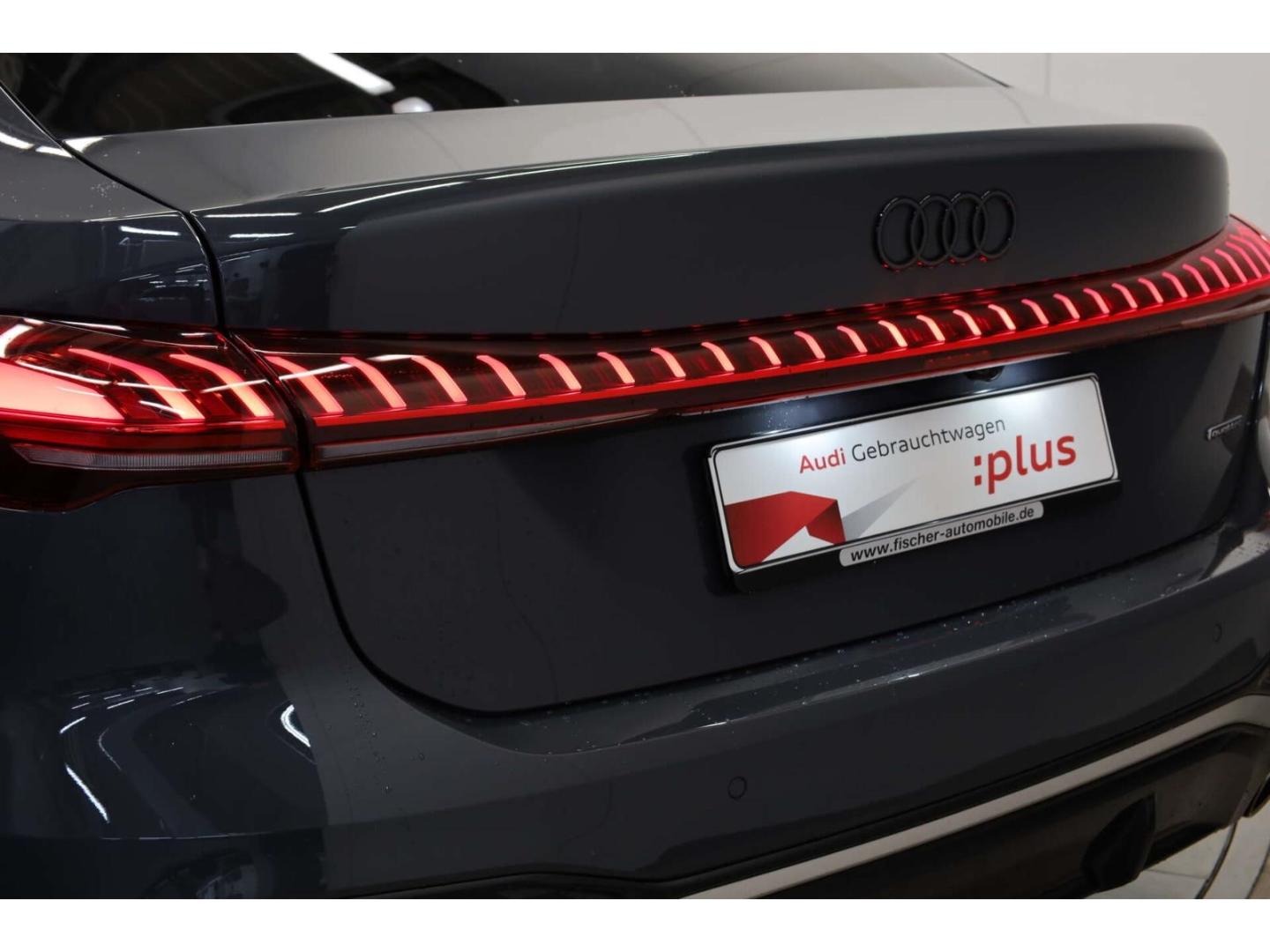 Audi A5 Limousine e-hybrid quattro S line edition one