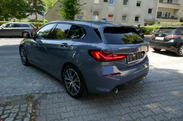 Fahrzeugabbildung BMW 120 1 Limousine 120 d xDrive Sport Line