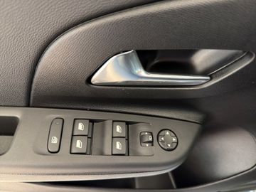 Fotografie 14 des Opel Corsa GS Hybrid eDCT Kamera LED Sitzheizung