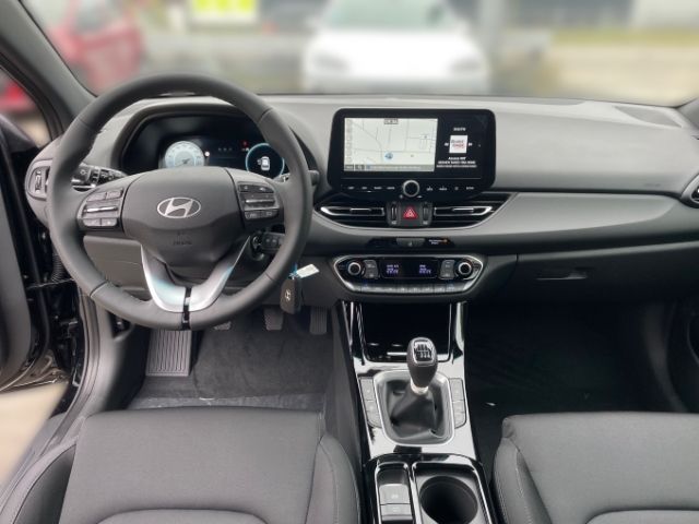 Fahrzeugabbildung Hyundai i30 Advantage MY25 NAVI+PDC vorne und hinten+LED