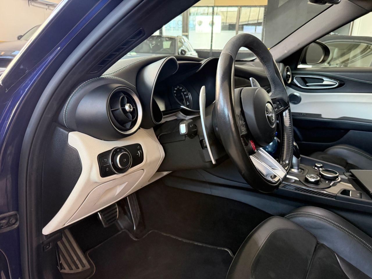 Alfa Romeo Guilia 2.9 V6 Bi-Turbo Quadrofoglio 510ch - Pack Carbone - Harman Kardon - Camera - Non fumeur