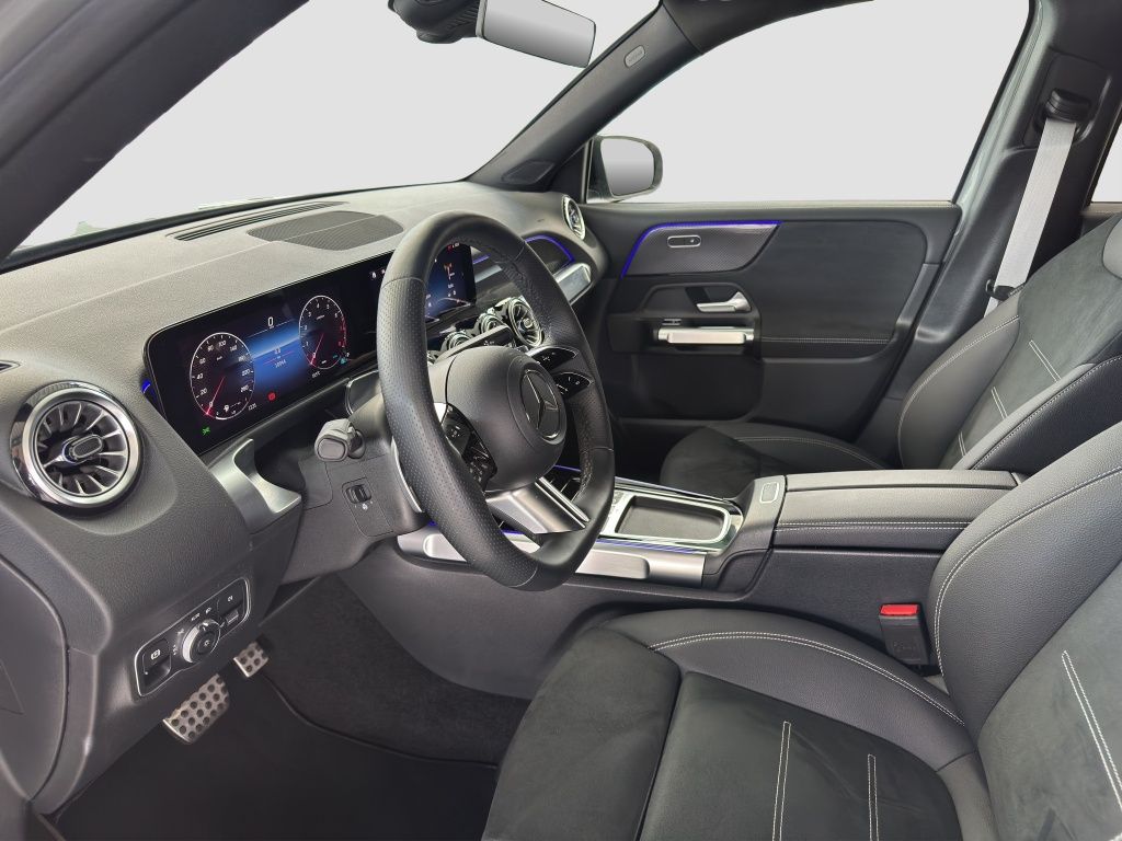 Fahrzeugabbildung Mercedes-Benz GLB 200 AMG*Night*LED*KeyLess*PDC*ParkAss*RFK