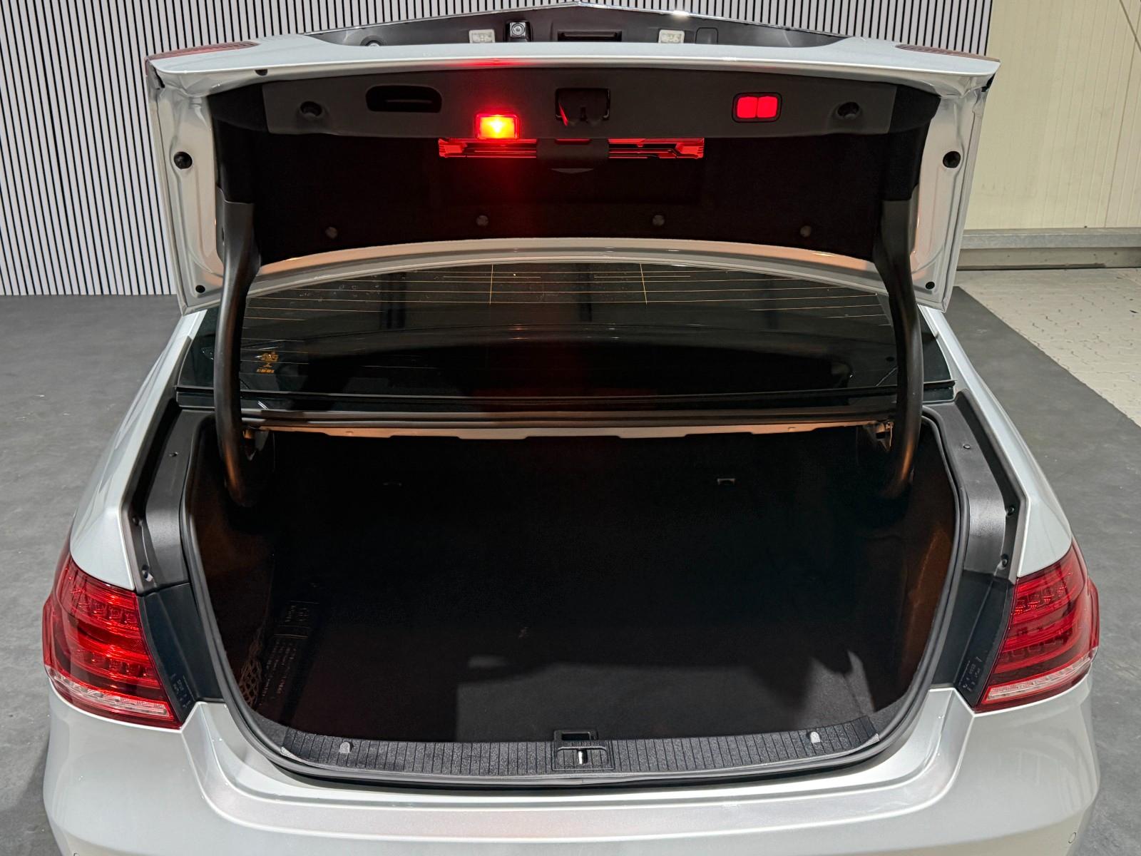 Mercedes-Benz E 300 Limousine E 300 CGI BlueEfficiency 4Matic