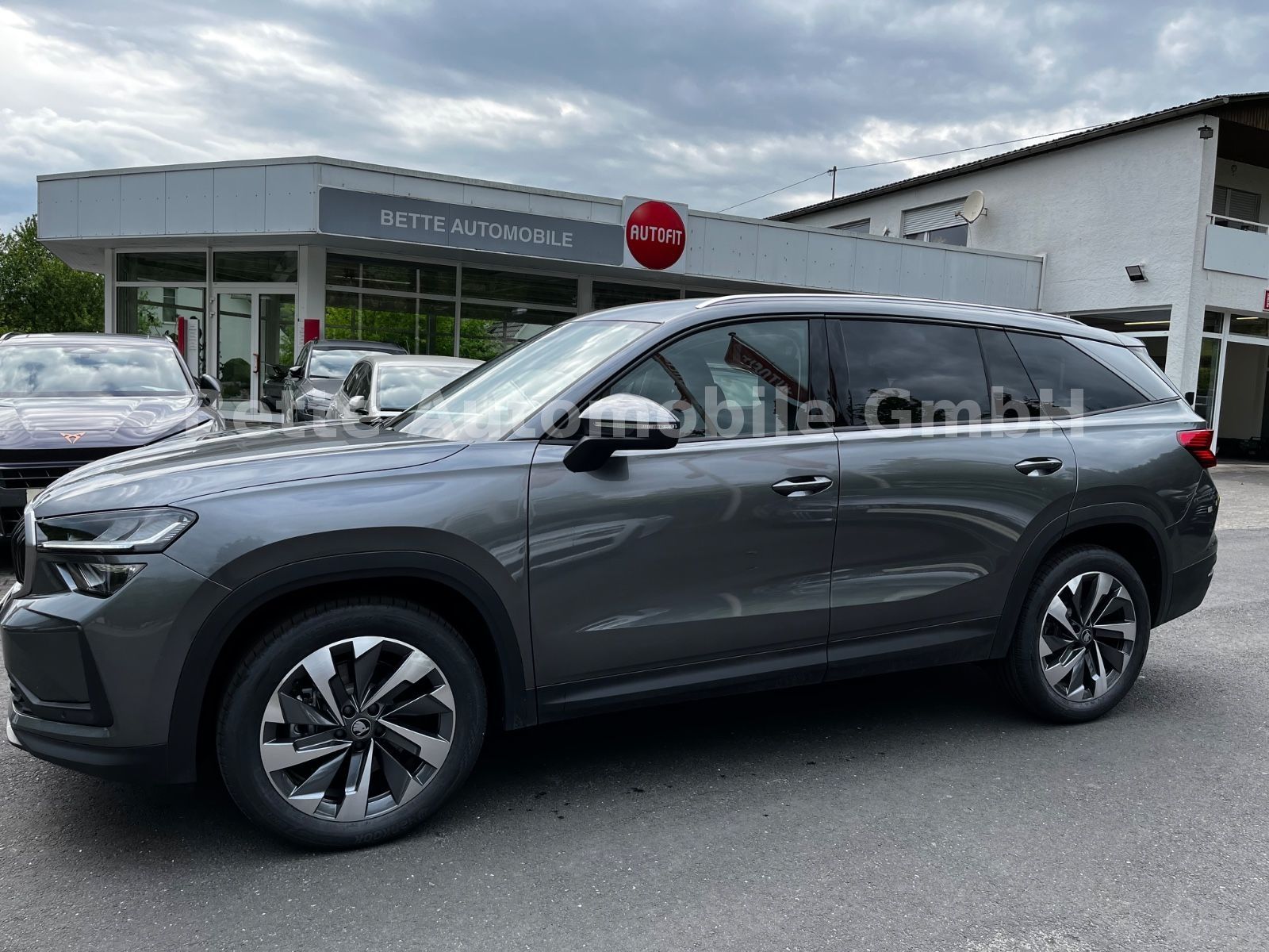 Skoda Kodiaq 2.0 TDI DSG Selection *AHK*NAVI*ACC* imagem 3