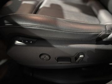 Fotografie 18 des Opel Grandland (X) Grandland X 1.2 Business INNOVATION