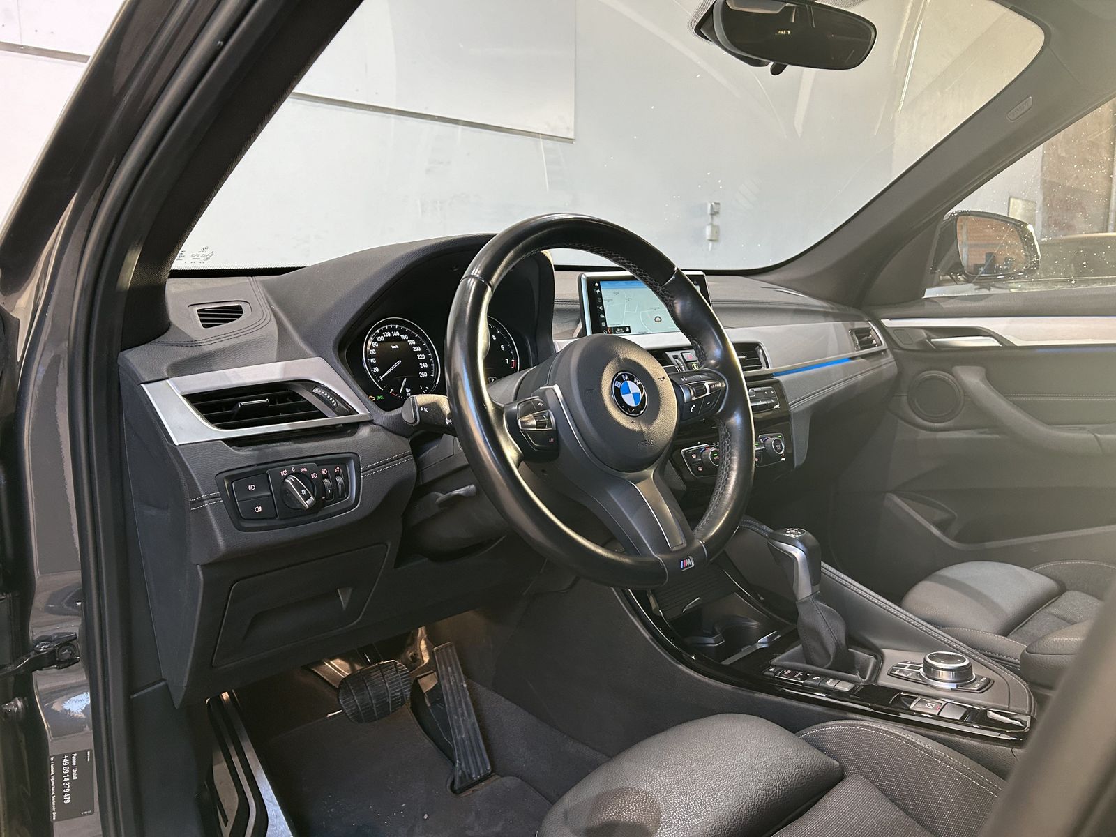 Fahrzeugabbildung BMW X1 xDrive25e M Sportpaket Panorama Glasdach