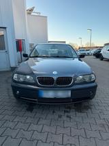 BMW 330i E46 - BMW 330 Limousine E46 330i mit Benzin-Antrieb