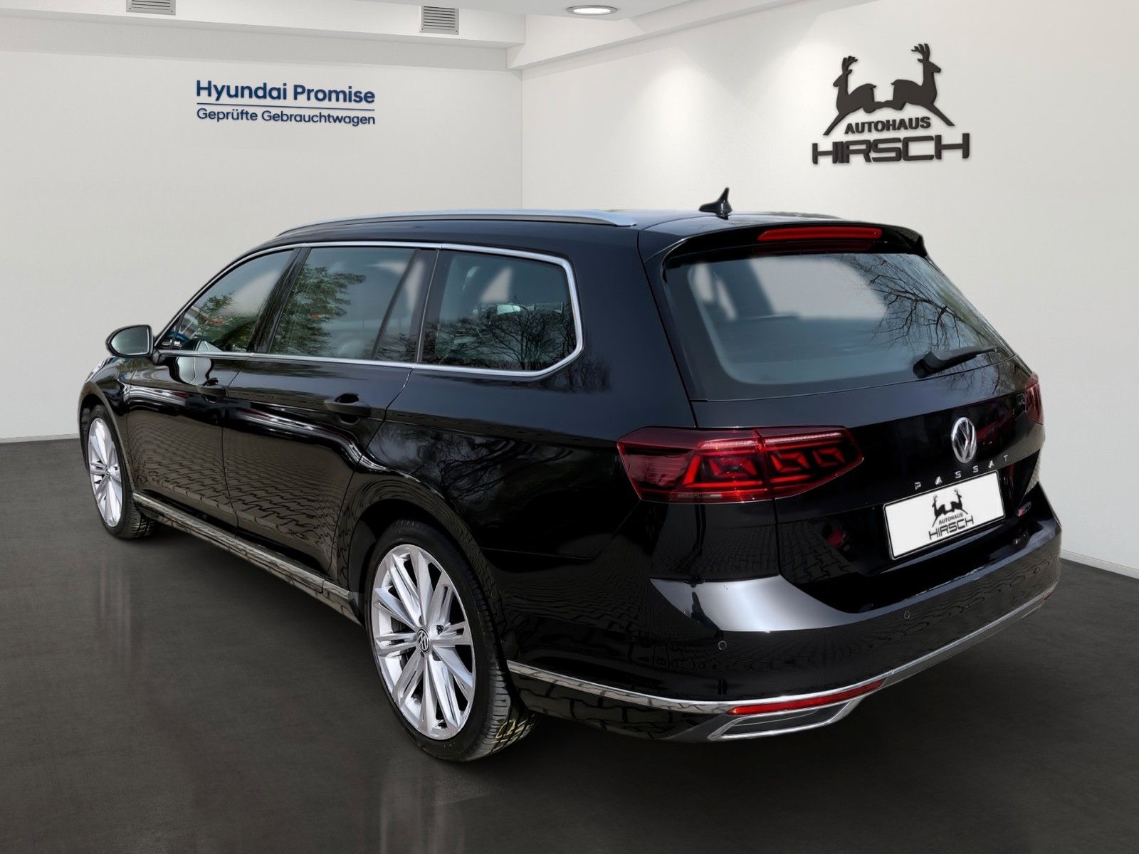 Fahrzeugabbildung Volkswagen Passat Variant Elegance 4Motion 2.0 DSG LEDER