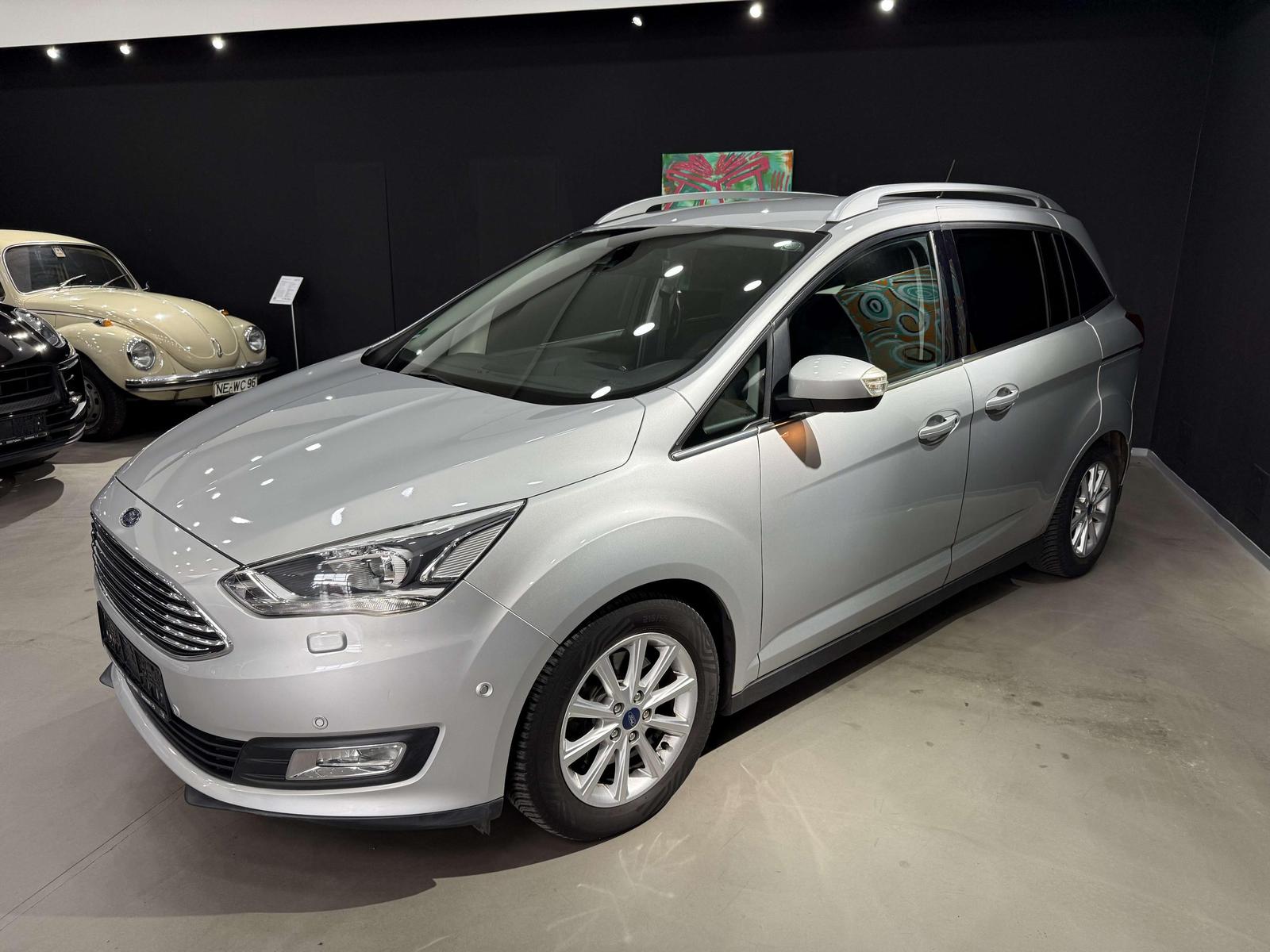 Ford Grand C-Max Titanium*7 Sitze*TÜV NEU*NAVI*PDC*Si