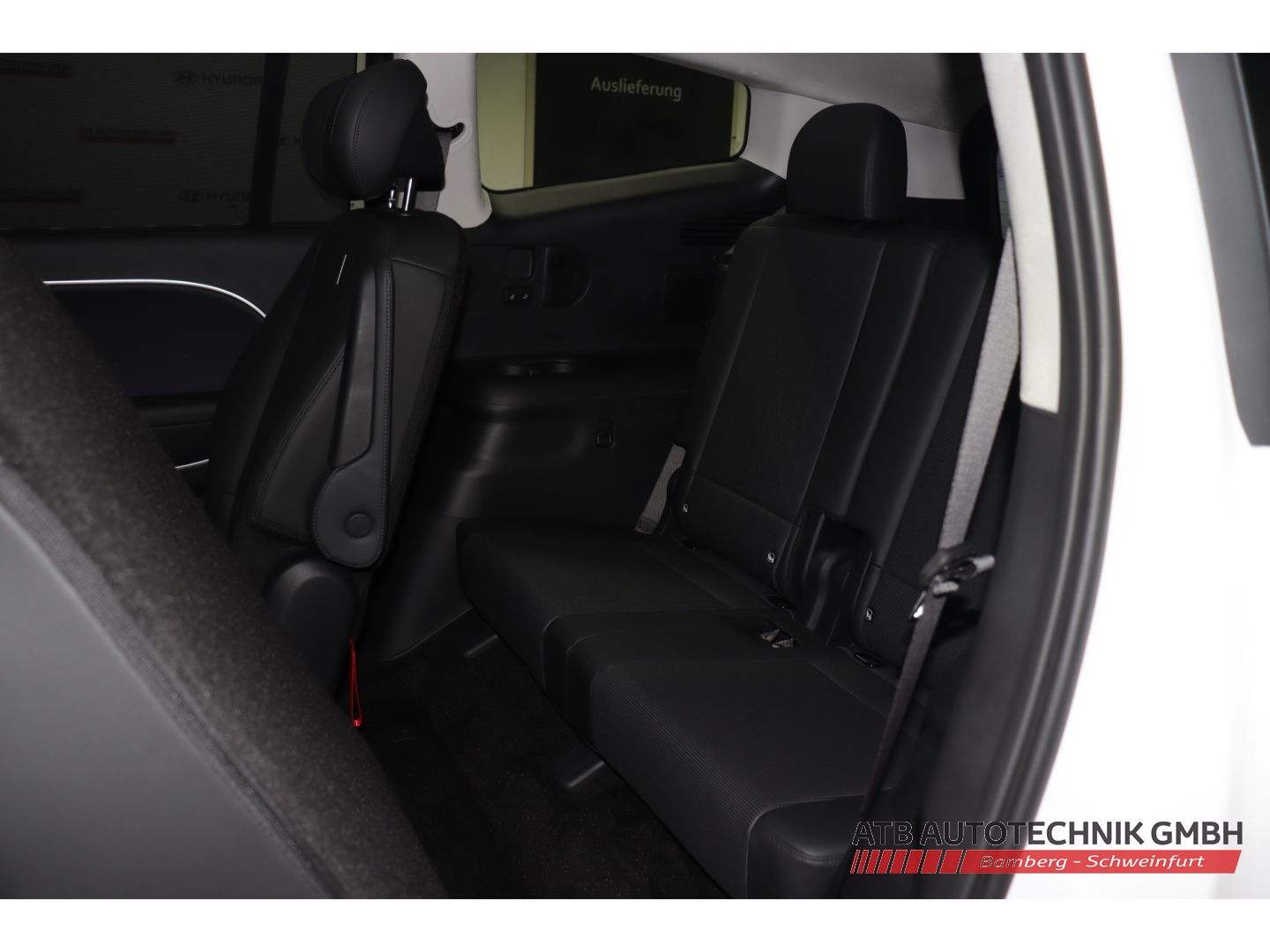 Fahrzeugabbildung Hyundai IONIQ 9 6-Sitzer MY26 UNIQ 110 kWh 307 PS PANO-D