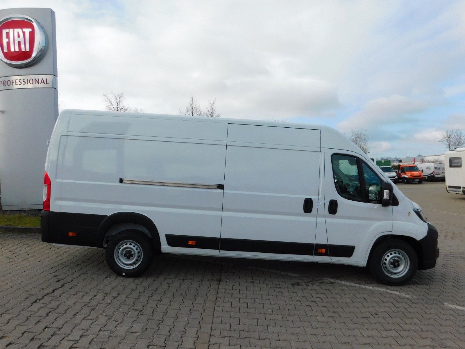 Fahrzeugabbildung Fiat Ducato H2 Kastenwagen 35 L4H2 140 Multijet Maxi