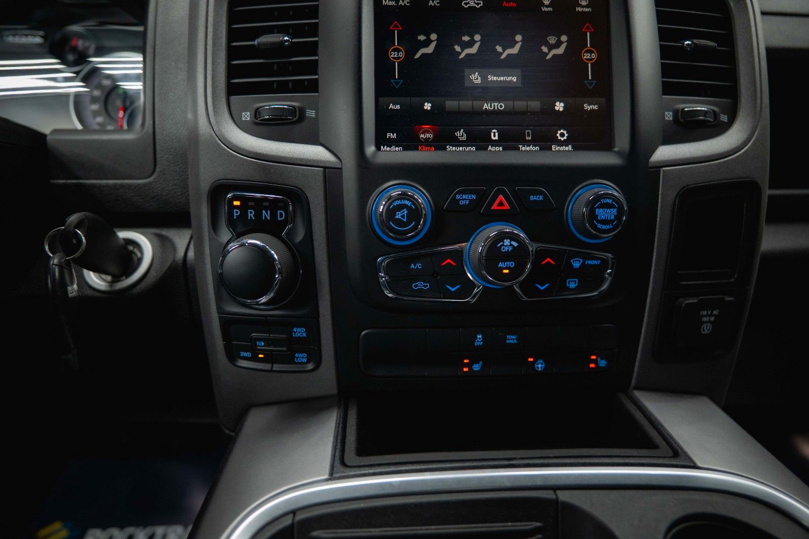 Fahrzeugabbildung Dodge RAM 5.7 V8 HEMI 4x4 OFFROAD Night-Paket *LED*AHK