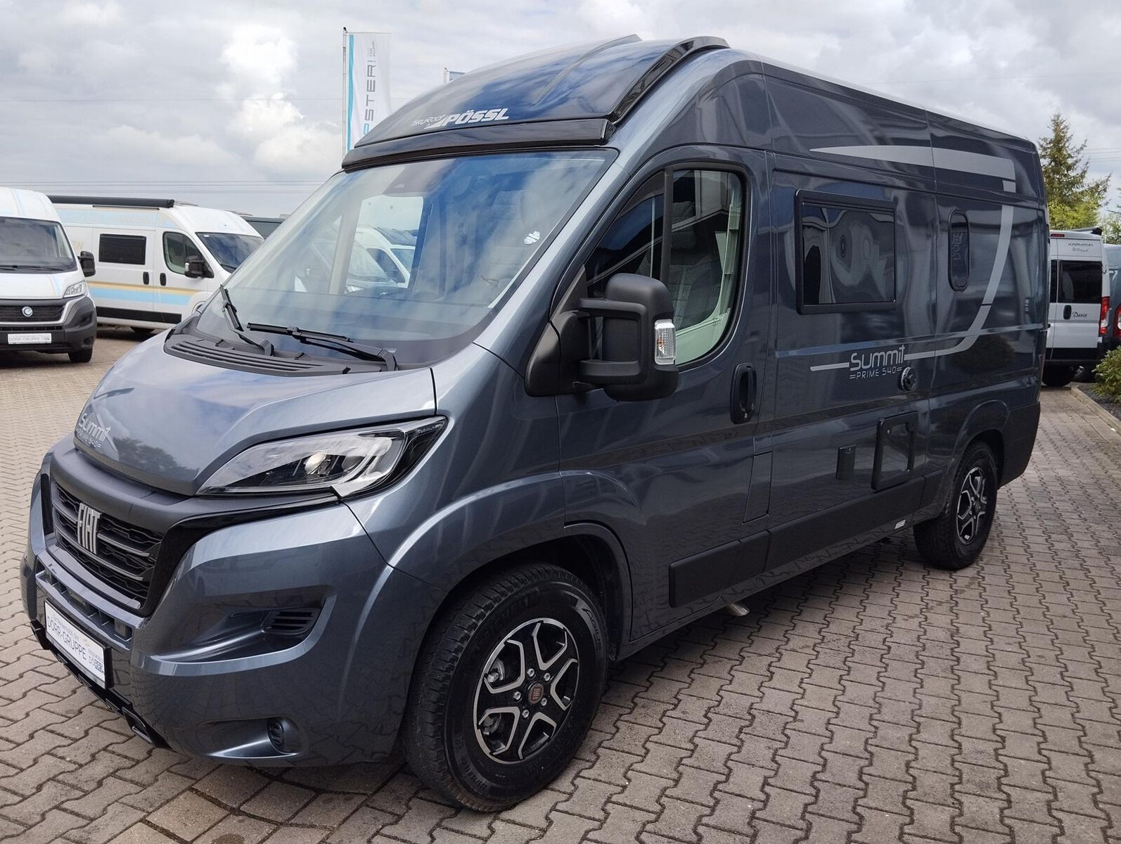 Fahrzeugabbildung Pössl Summit Prime 540 Fiat 140 PS 7000 EUR geschenkt