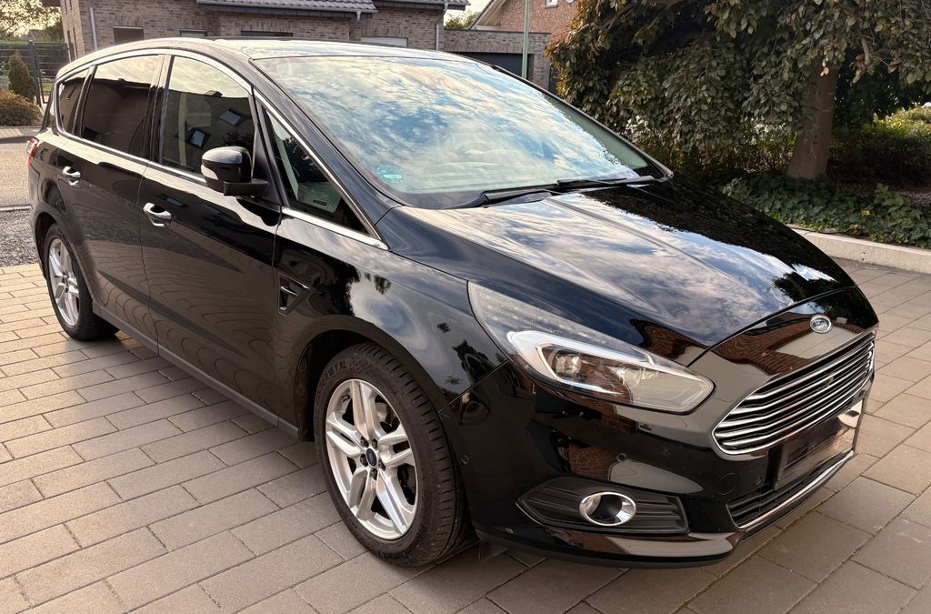 Image of Ford S-Max