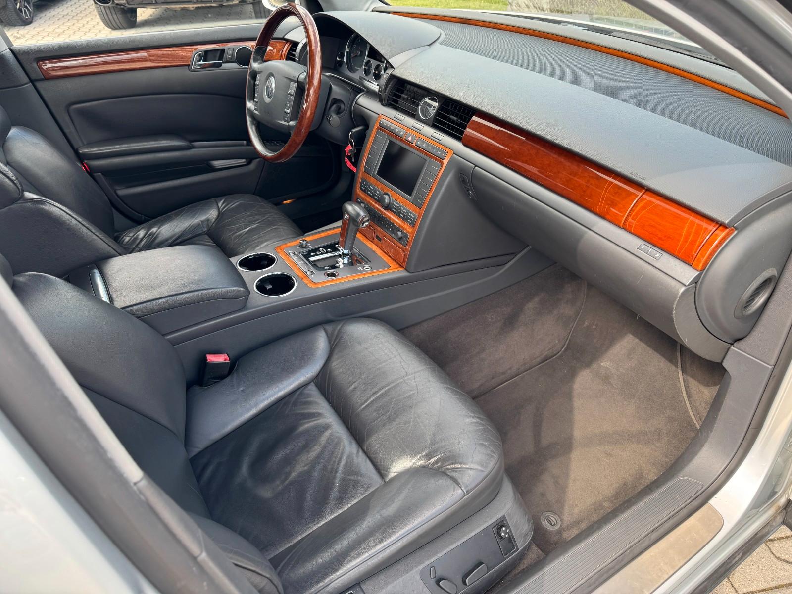Volkswagen Phaeton 3.2 V6 SCHIEBEDACH SHZ NAVI XENON