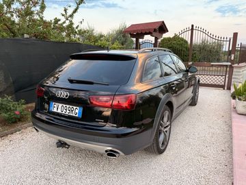 Audi A6 Allroad - 8