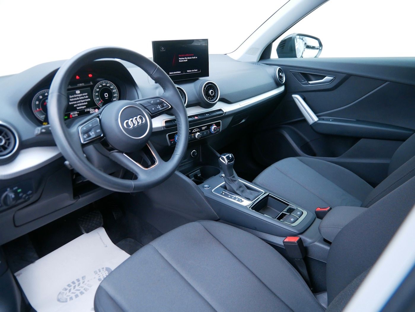 Fahrzeugabbildung Audi Q2 1.5 35 TFSI advanced AHK MATRIX DSG Kamera AC