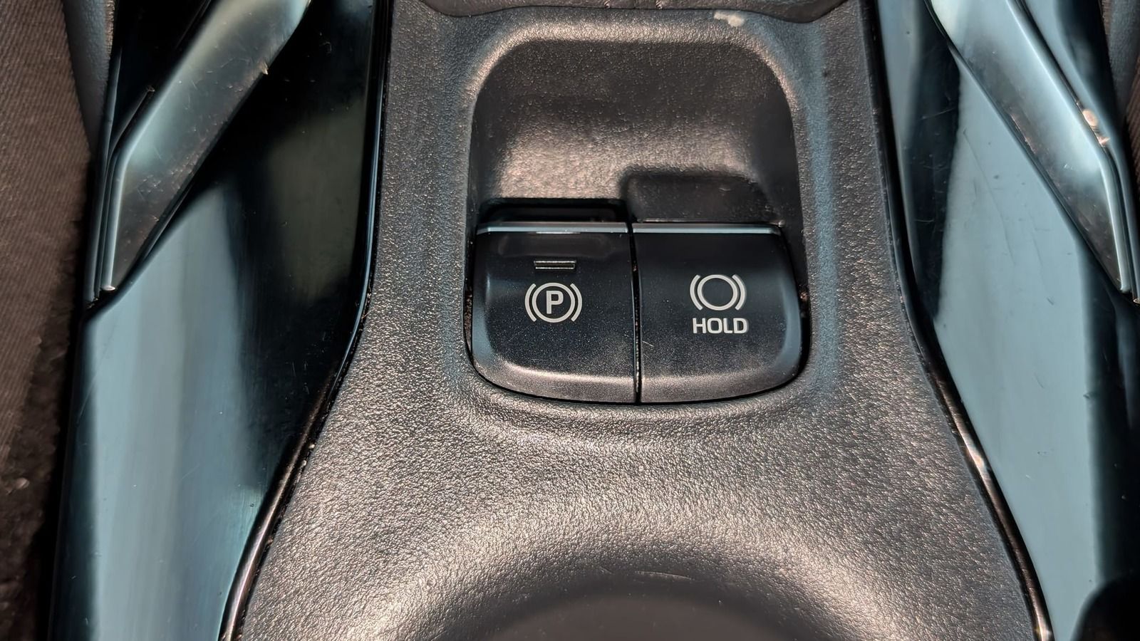 Fahrzeugabbildung Toyota Corolla Touring Sports 1.2 Team D * LED *