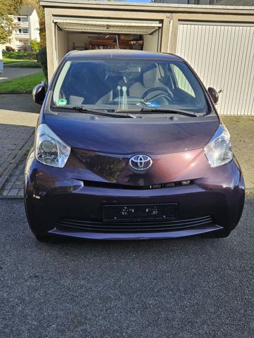 Toyota IQ + 1,0-l-VVT-i +