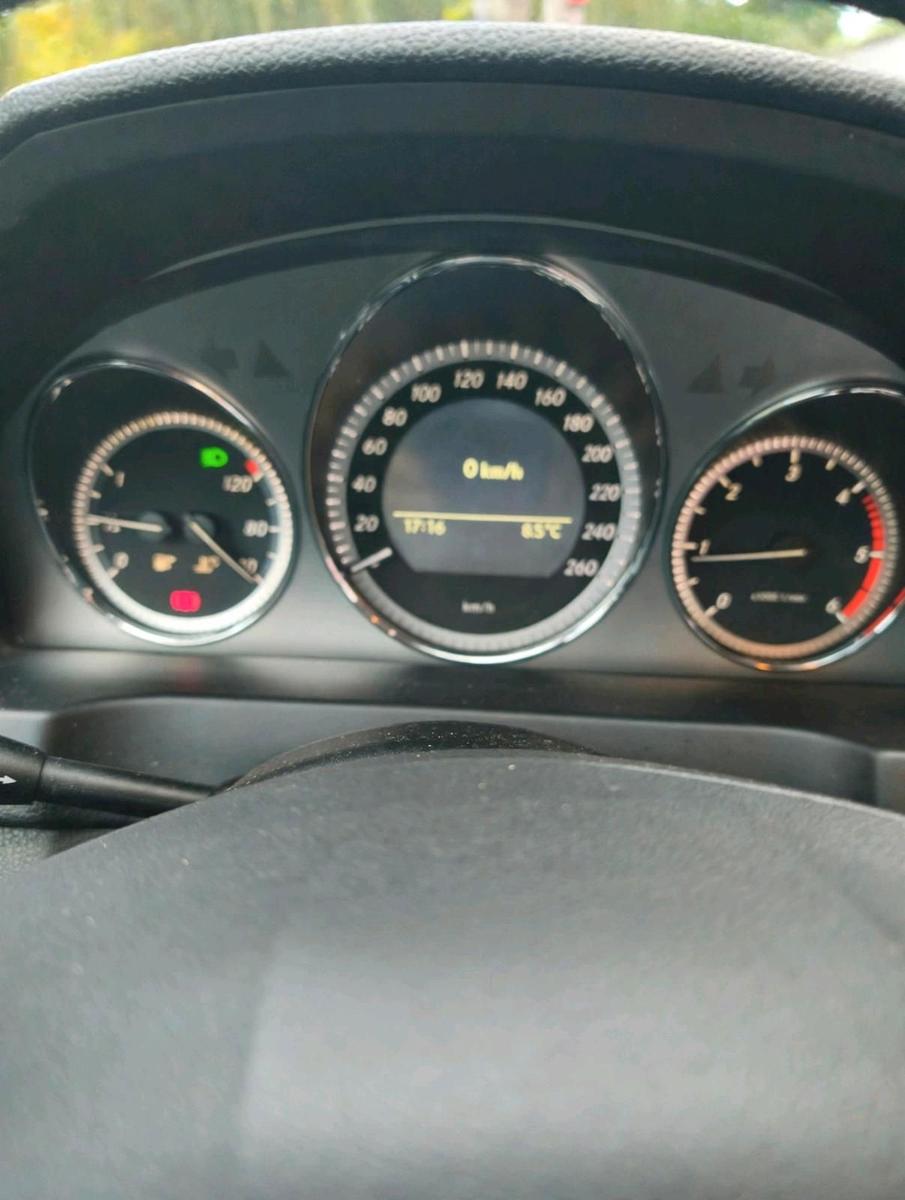 Mercedes-Benz C250 2009 — photo 8
