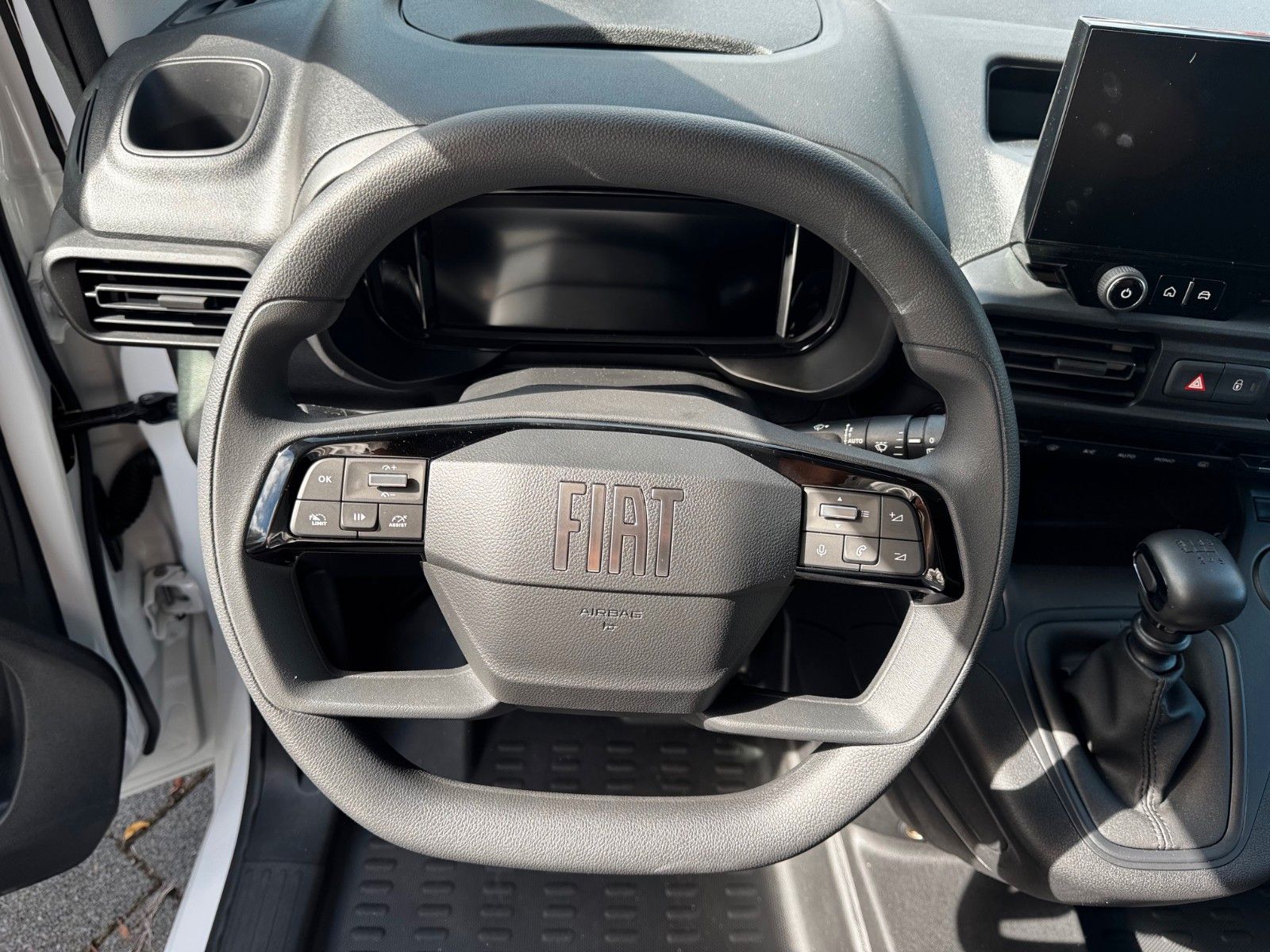 Fahrzeugabbildung Fiat Doblò Kastenwagen L1 1.5 BlueHDi 75 kW