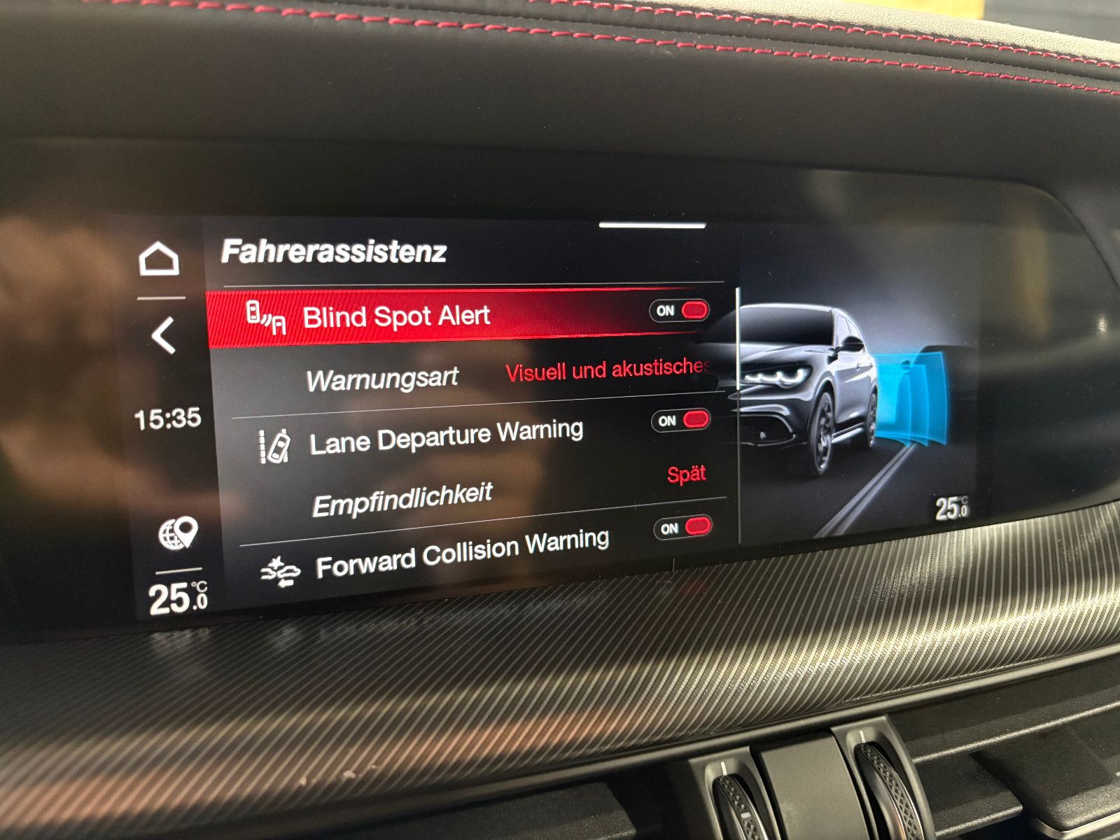 Fahrzeugabbildung Alfa Romeo Stelvio Competizione Q4/HARMAN/KARDON/KAMEERA