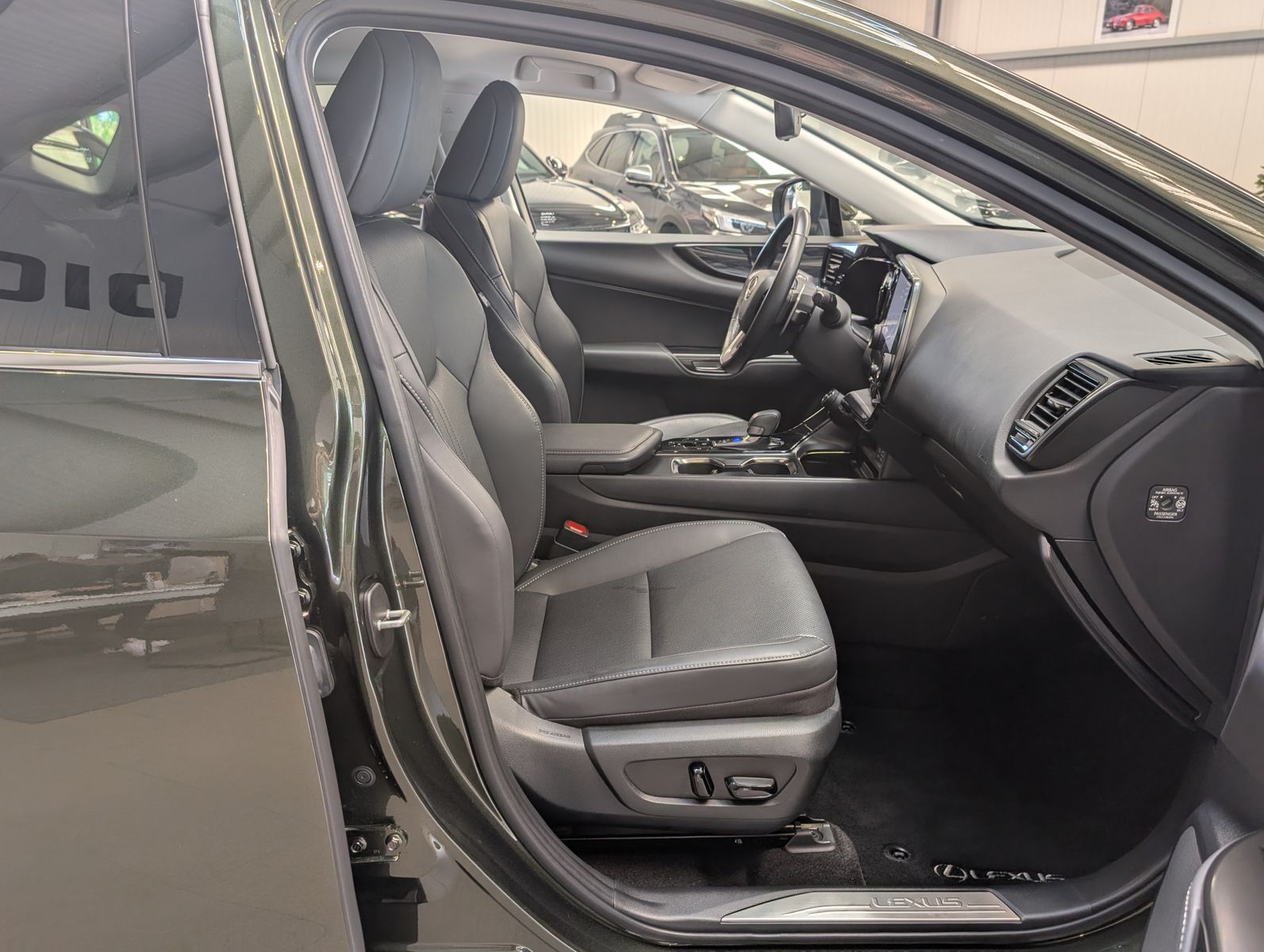 Fahrzeugabbildung Lexus NX 350h Business Leder SHZ Kamera Navi LED ACC