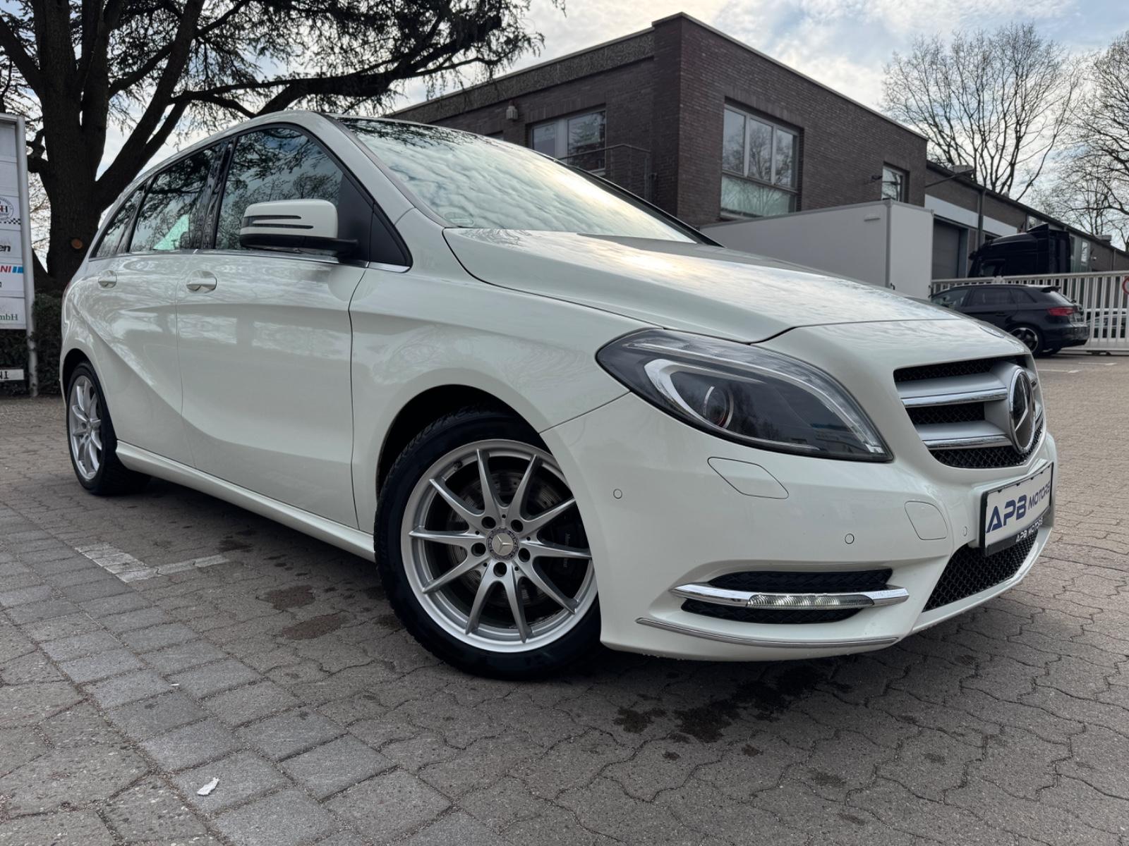Mercedes-Benz B 220 CDI DCT SPORT-PAKET XENON AHK NAVI SITZHZG