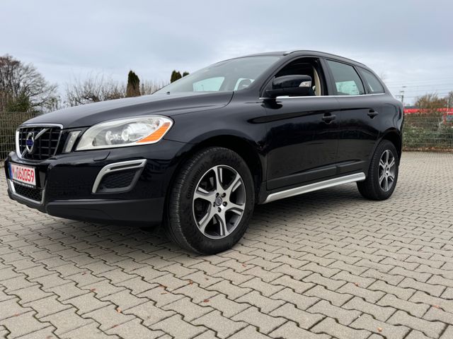 Volvo XC60 Summum AWD AHK Leder Panorama