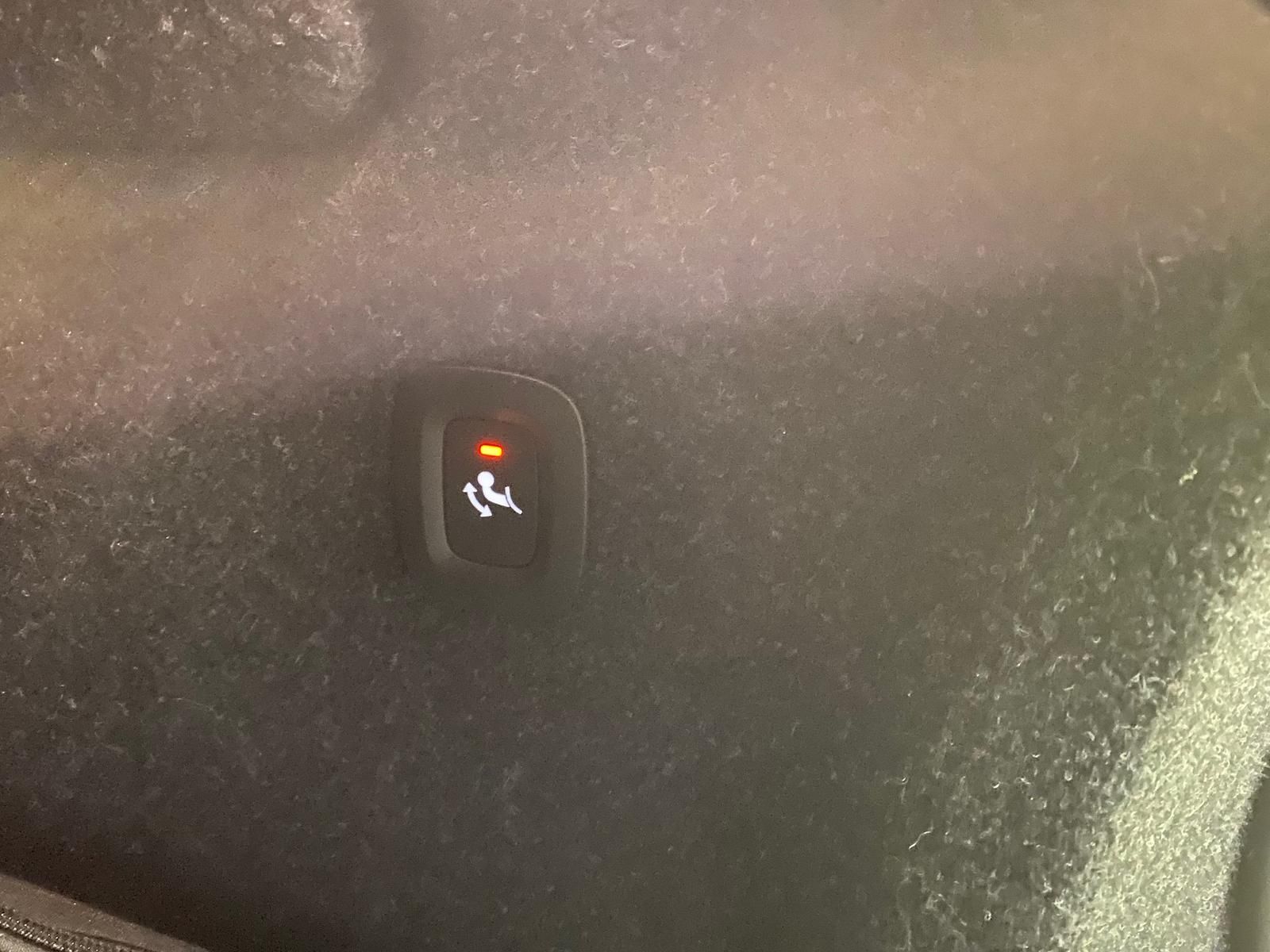 Fahrzeugabbildung Volvo XC40 KLIMA+RFK+PDC+NAVI+SITZHEIZ+4x4+AHK+ALU+LED